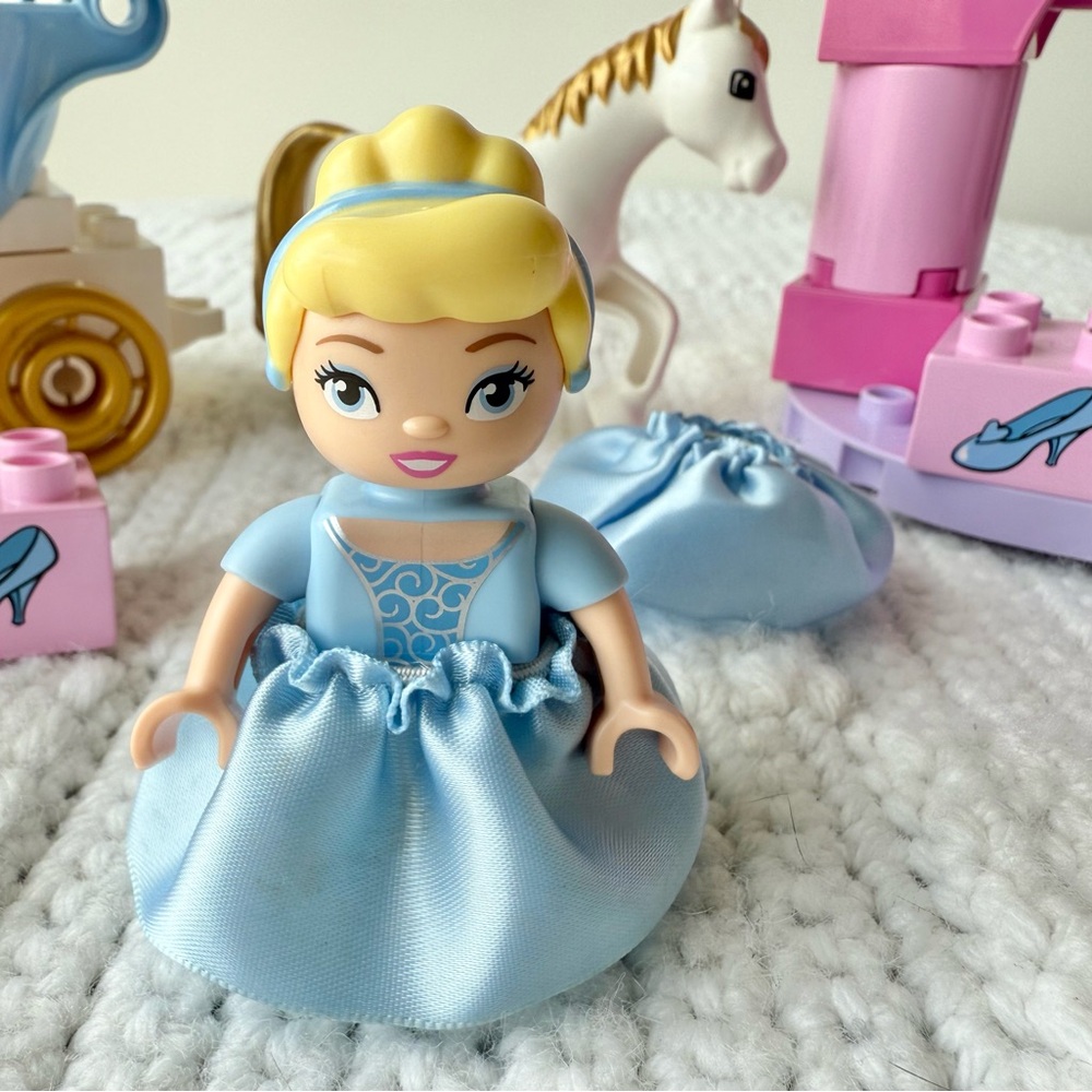 LEGO Duplo Disney Princess Cinderella's Carriage 6153. - Picture 2 of 9